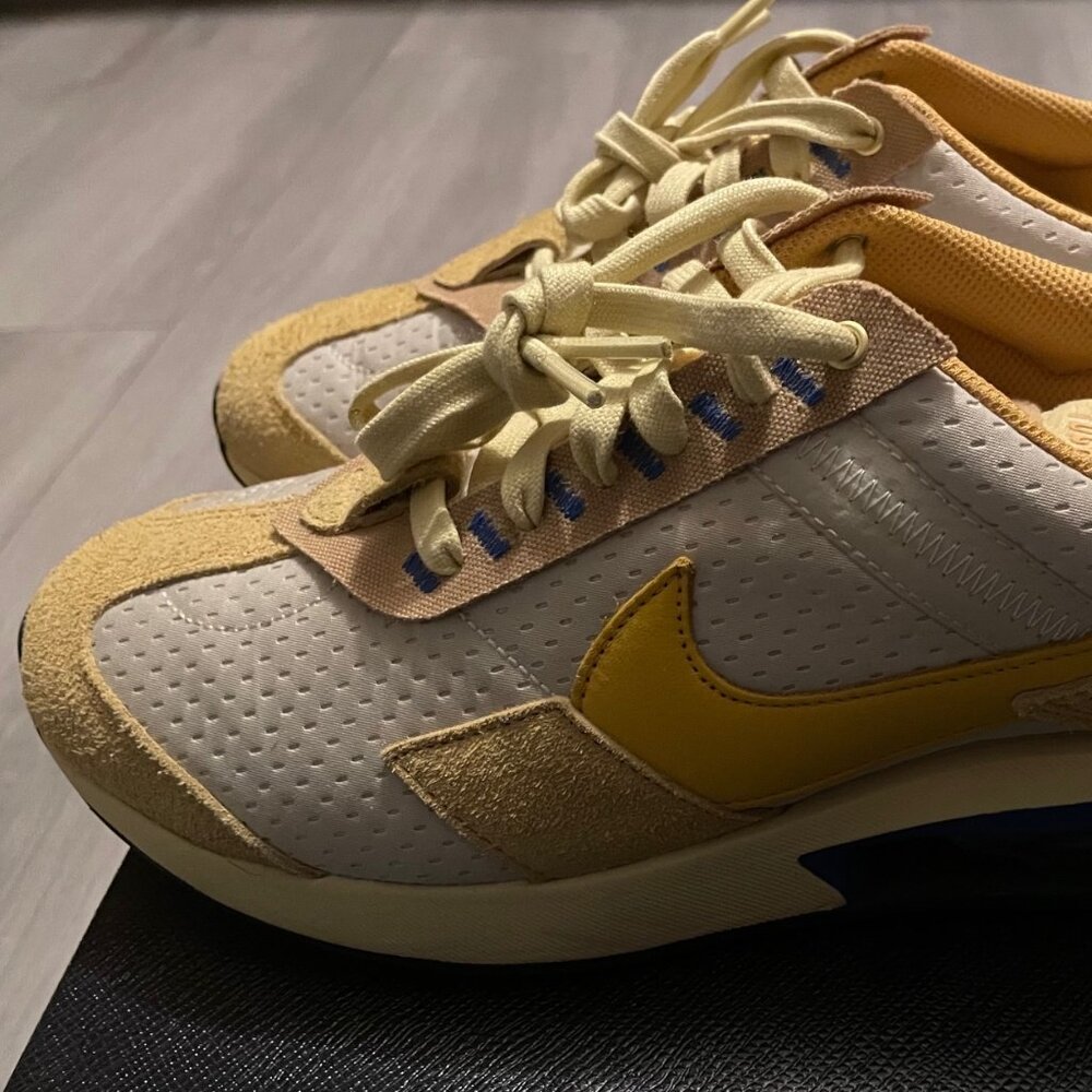 Nike Air Max Pre-Day ‘WarmCore’ Men's Sneakers US Size 9.5 Yellow/Blue